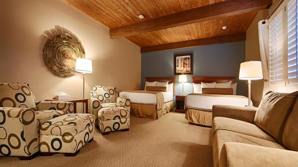 Lodging 6 Antlers Inn