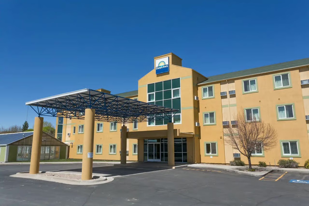 Lodging 20 Days Inn