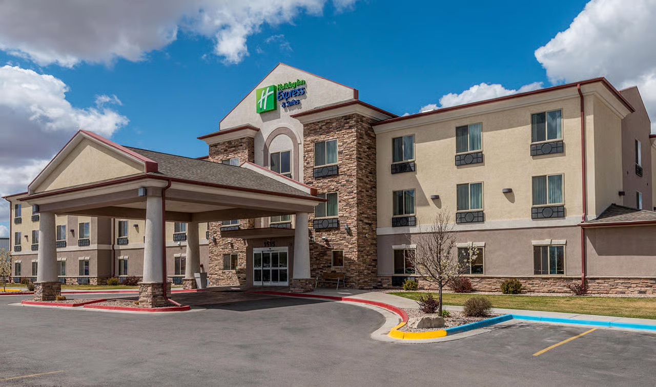 Lodging 5 Holiday Inn